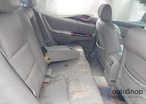 2005 Toyota Camry Xle V6 z USA, uszkodzony, nr VIN 4T1BF30K75U094836